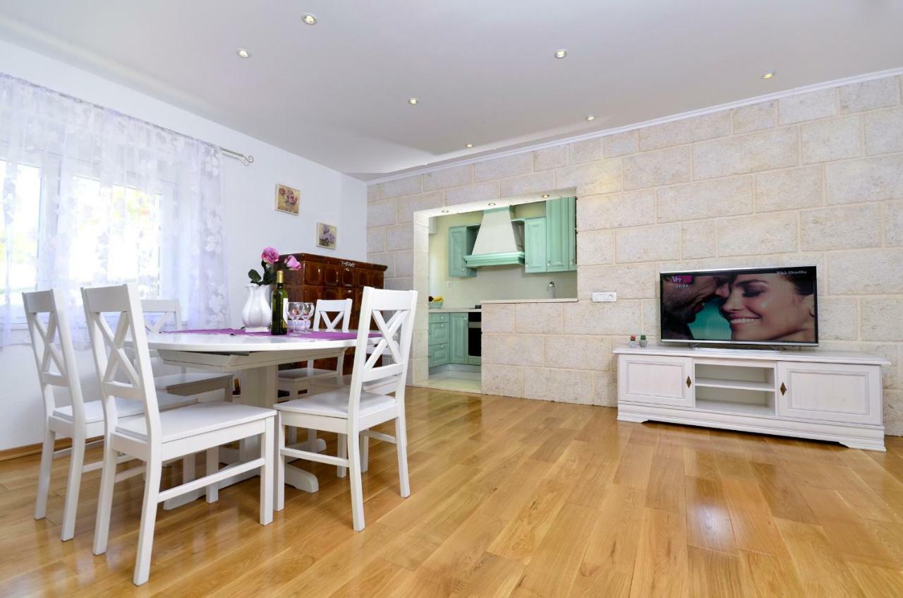 Apartments Vekic Makarska Eksteriør billede