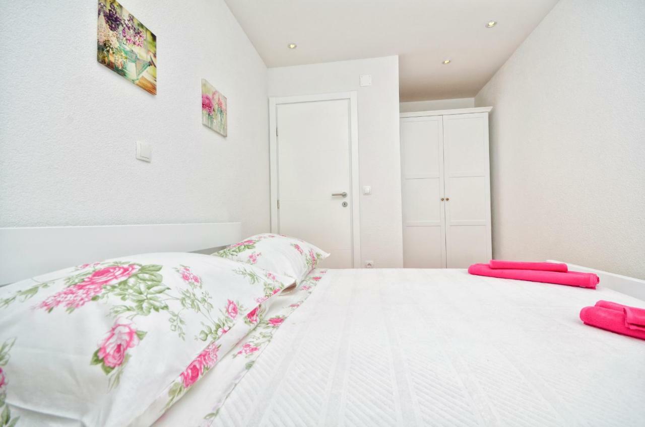 Apartments Vekic Makarska Eksteriør billede