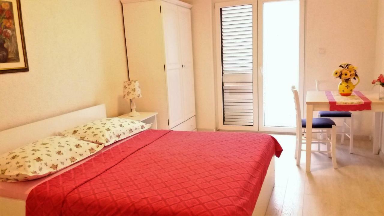Apartments Vekic Makarska Eksteriør billede